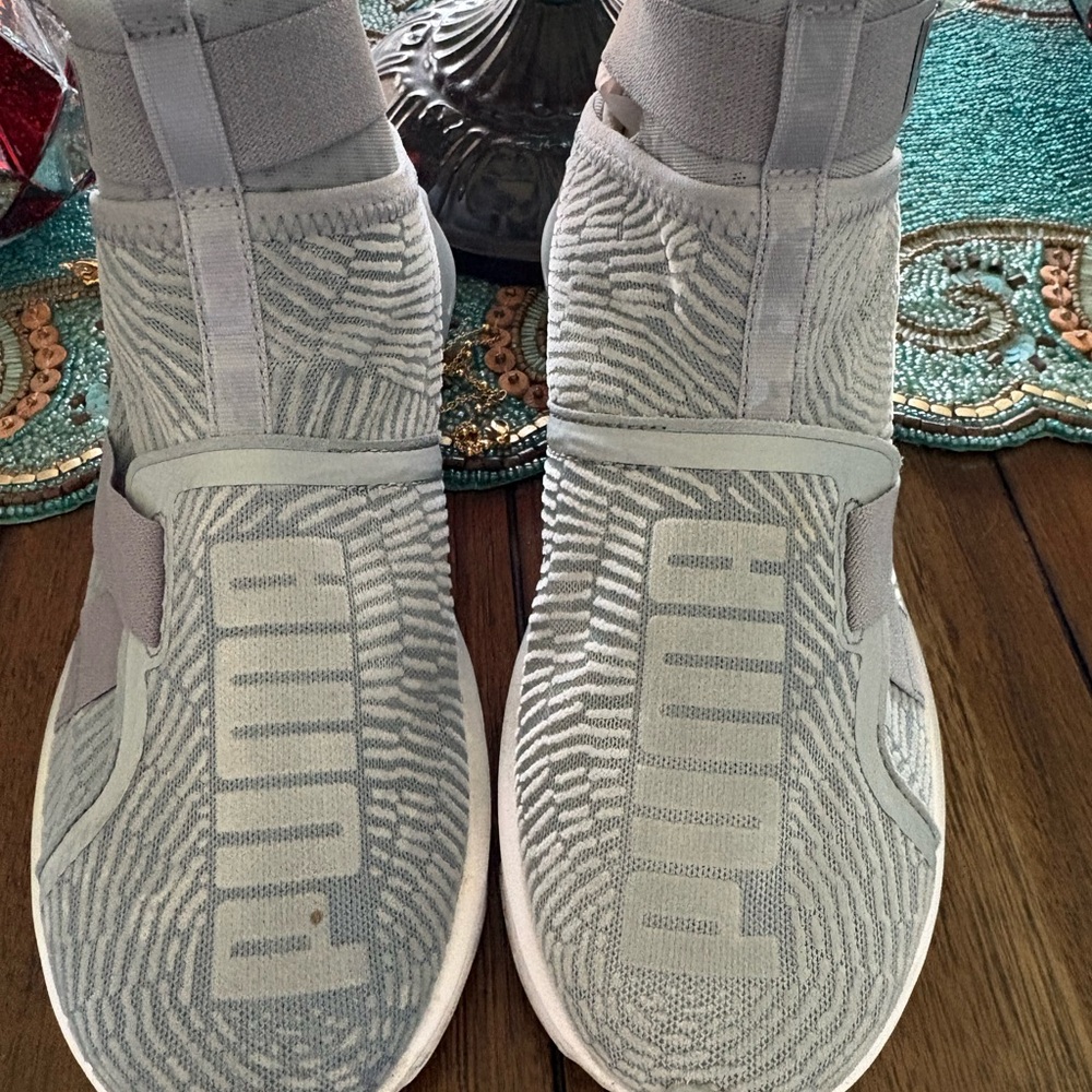 Puma Women’s Light Gray Knit Slip-On Athletic Shoes - Picture 2 of 6